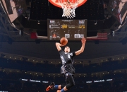 九游体育-利拉德完美发挥撕裂防线，活塞逆袭雷霆带走胜利