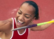 九游娱乐官方网站-法拉利横扫阿斯顿马丁，拉塞尔带队取胜，策略与勇气的双重奏