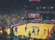 九游体育直播-寒夜中的焰火，当梁靖崑点燃赛场，瑞典队逆转的不只是一场比赛