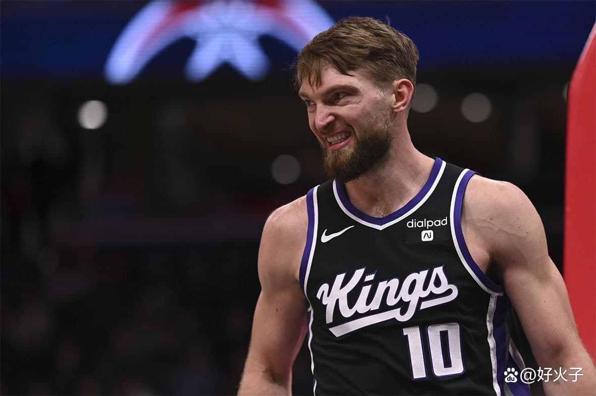 关于凯尔特人横扫雄鹿，萨博尼斯完成帽子戏法的信息