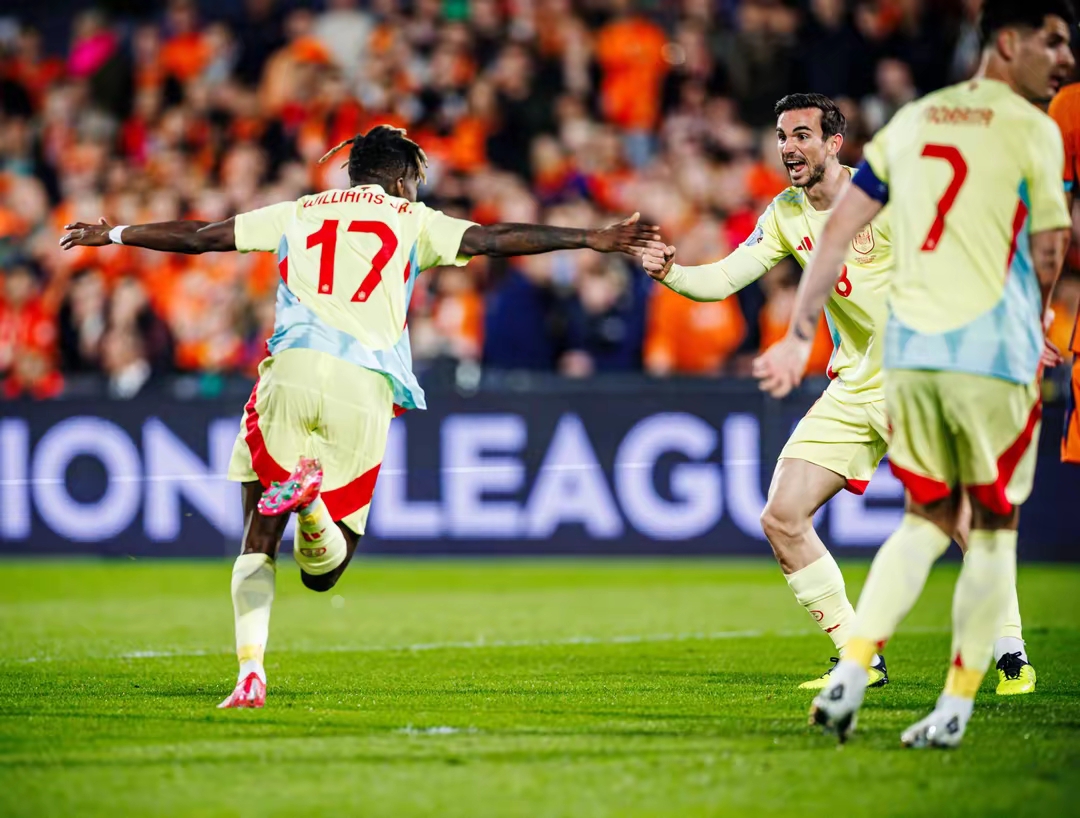 荷兰大胜晋级，一路领先闯入欧国联八强的简单介绍