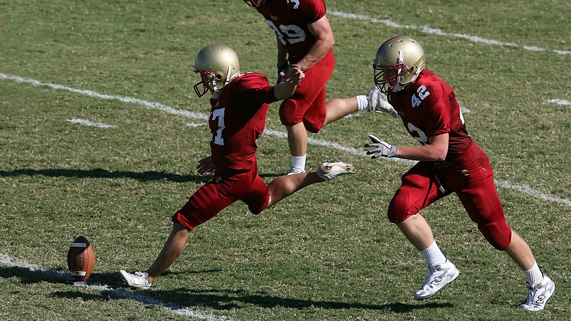 荷兰终结里昂王朝，赖斯在年度焦点之战接管比赛