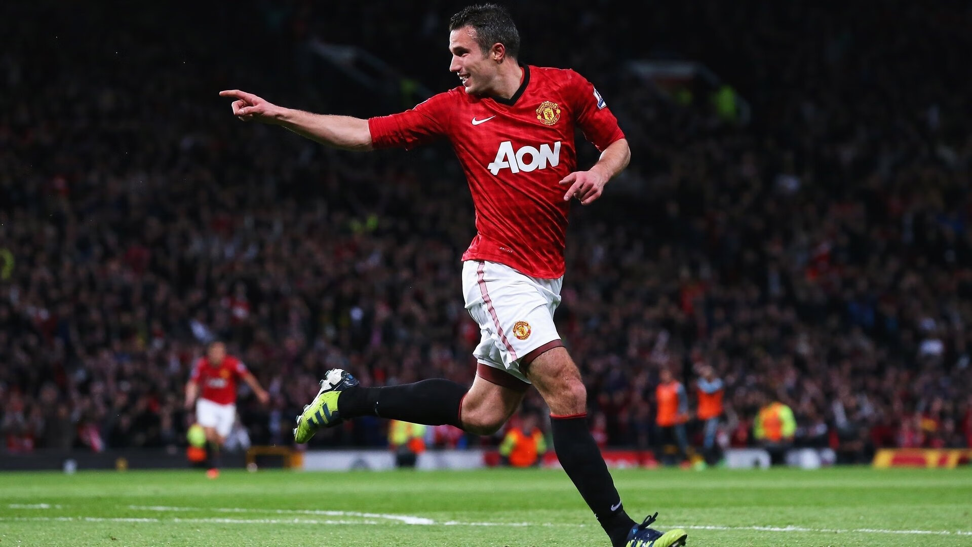 从赛道到绿茵场,当马丁内利在F1接管比赛,新西兰已一波带走雷恩