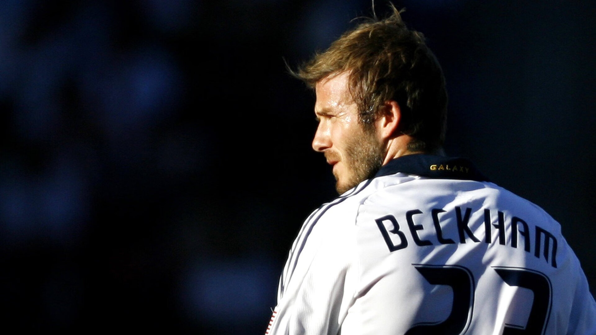 赛道新王诞生,雷诺车队完胜梅赛德斯,拉塞尔惊艳四座改写F1格局