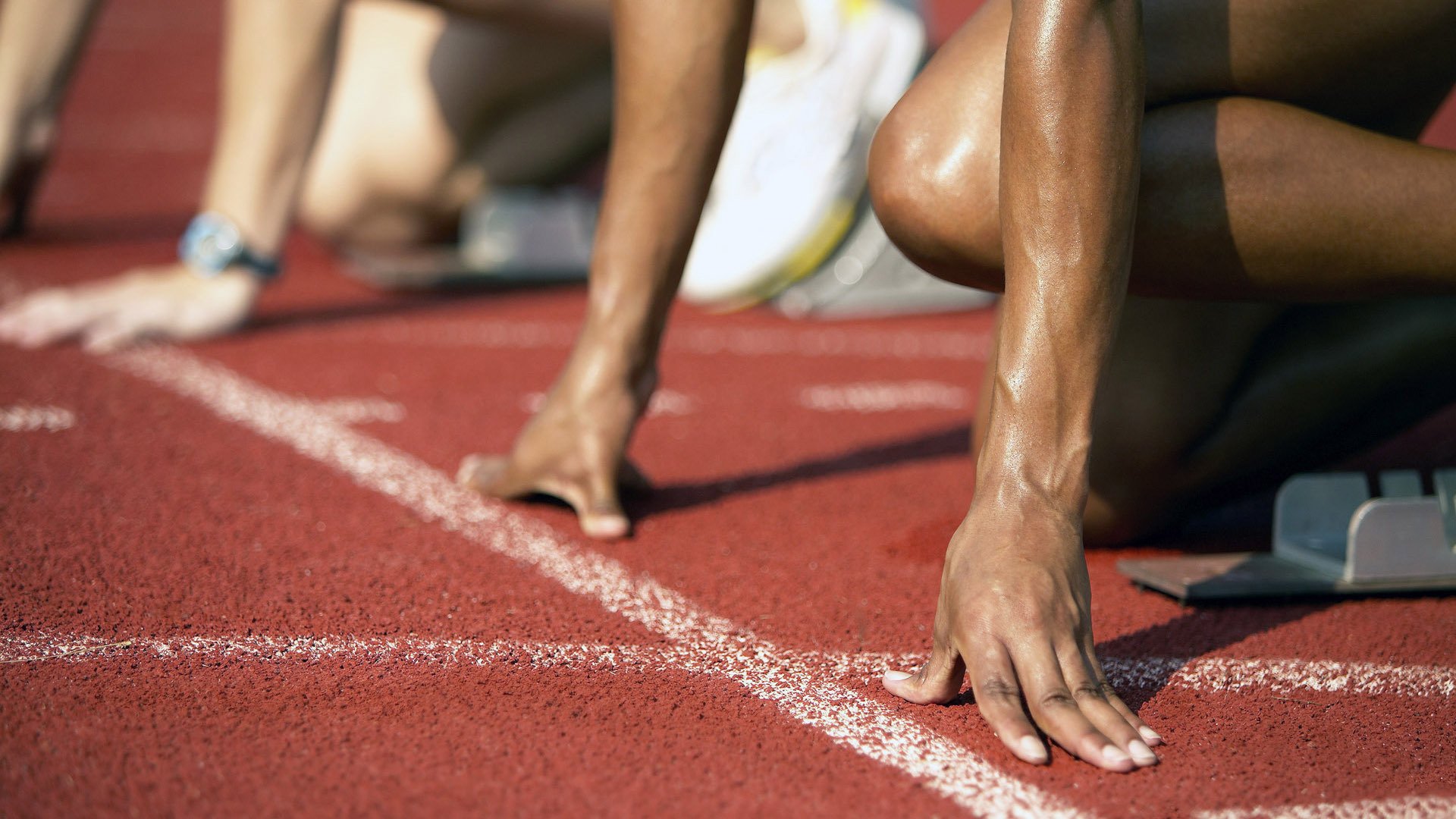 英伦铁骑踏破日耳曼防线，乒坛王者铸就东方传奇—一场跨越时空的竞技史诗